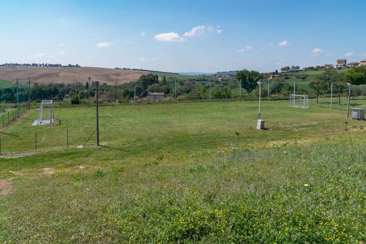 Agriturismo Case Al Sole โลเรโต ภายนอก รูปภาพ